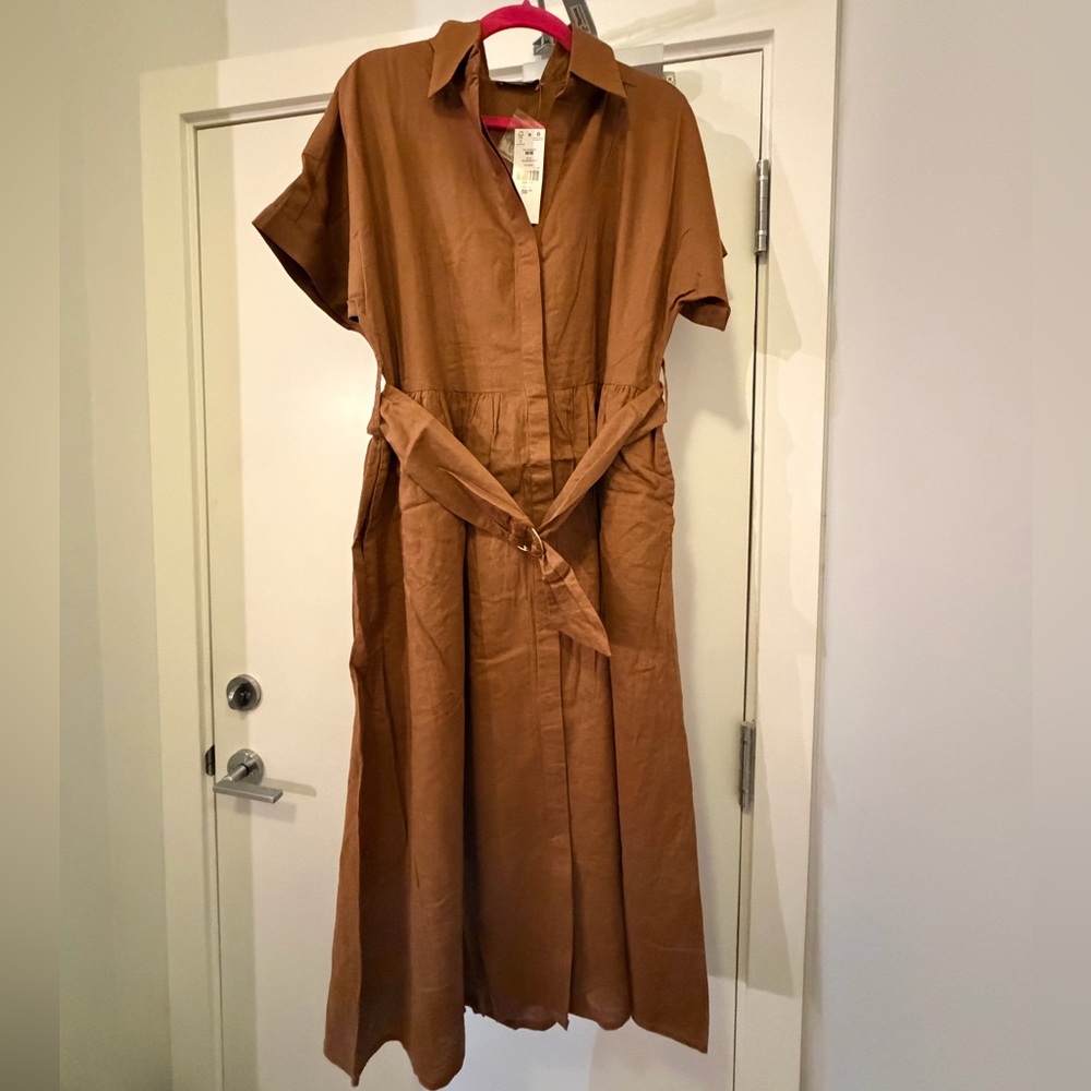 XS-S Linen Shirt Dress by Suzy Shier.